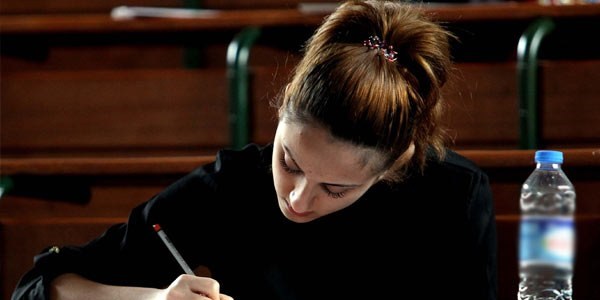 �niversite aday� k�zlar risk alm�yor