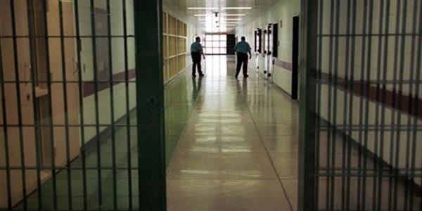 Cezaevinde çıkan yangında 3 mahkum zehirlendi