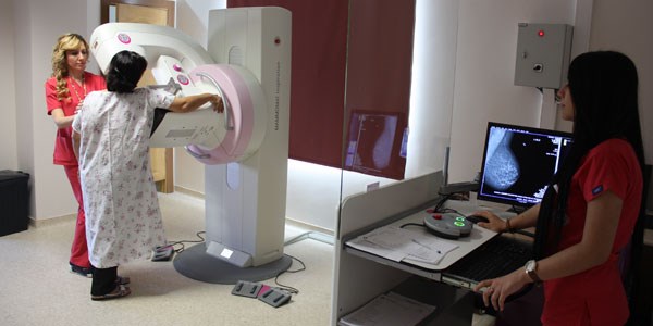Mamografi kanser risklerini artırıyor