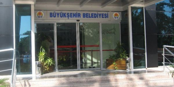 Büyükşehir Belediyesi'ne silahlı saldırı