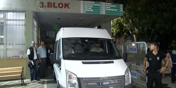Teslim olan emniyet amiri gözyaşlarını tutamadı