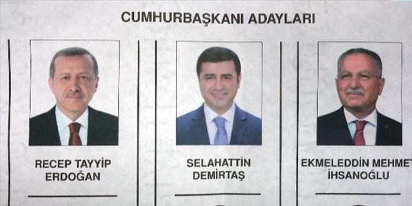 Oy pusulaları basına tanıtıldı