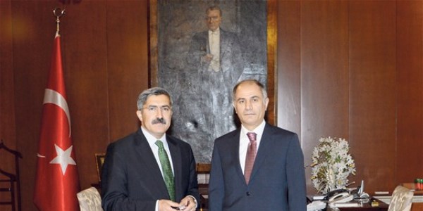 Bakan Ala: Vesayet ancak yeni anayasayla biter