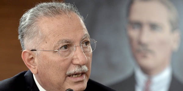 İhsanoğlu, Başbakan Erdoğan ve Gül'ü aradı
