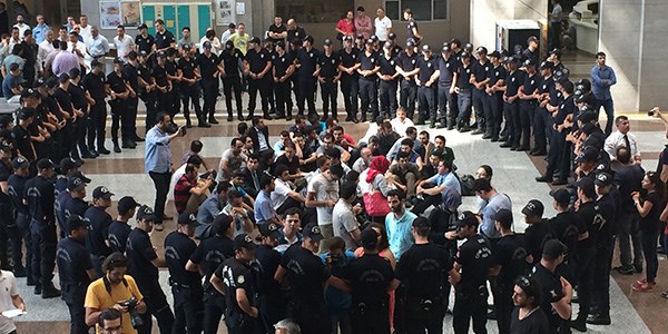 79 polis açığa alındı