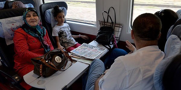 YHT vatandaştan tam not aldı