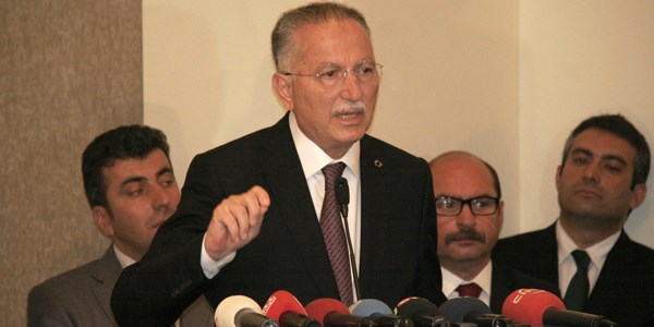 İhsanoğlu: Rejimi değiştirmek istiyorlar