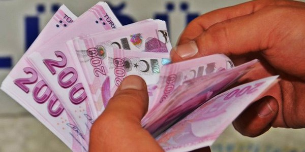 Çalışan emekli memurlardan yüzde 15'lik kesinti tepkisi