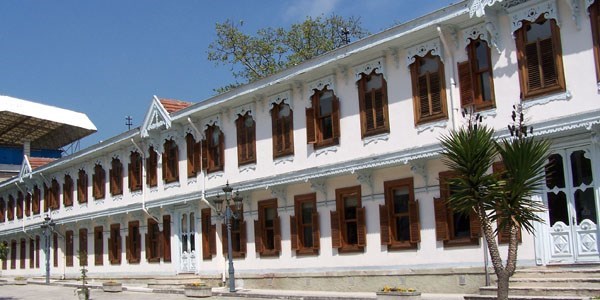 Milli Saraylara ziyaret�i ak�n�