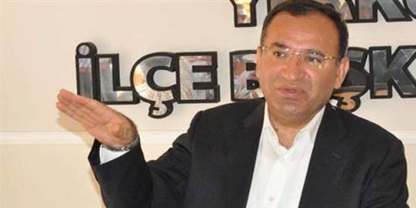 Bozdağ: Zekeriya Öz savcılık vasfını yitirdi