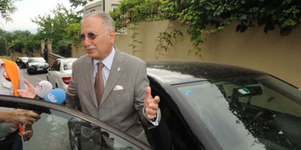 İhsanoğlu: Bende laf bitti, çok mutluyum