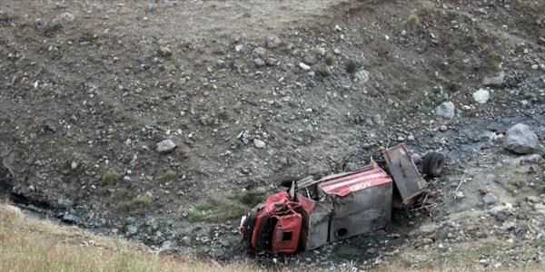 İtfaiye aracı kaza yaptı: 3 ölü