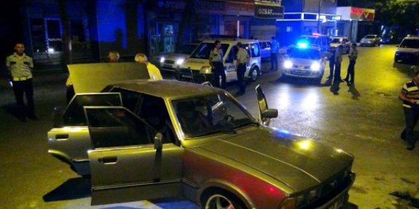 Devriye gezen polislere av tüfekli saldırı