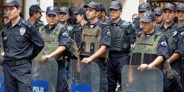 İstanbul'da bin polisli operasyon