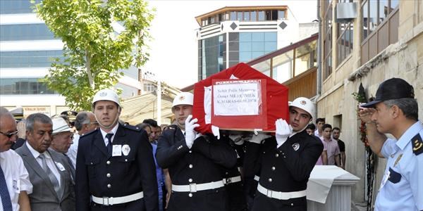 Şehit polis memurları toprağa verildi