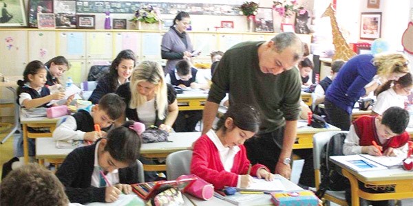 �zel okullar sisteme kat�lmak i�in te�vi�e ko�tu