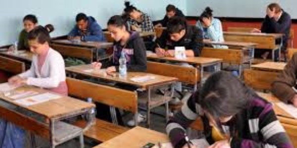 Okulu bitiren hemen KPSS'ye hazırlanıyor