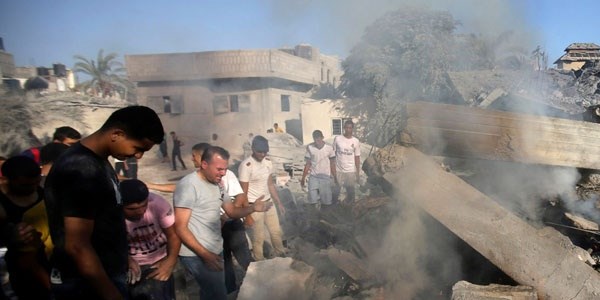 Gazze'de 8'i �ocuk 21 ki�i daha �ld�r�ld�!