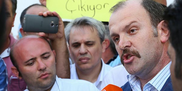 Gözaltındaki 32 polis adliyeye sevkedildi