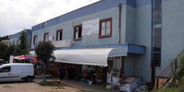 Depremzedeler i�in yap�lm��t�, bonzai yuvas� oldu