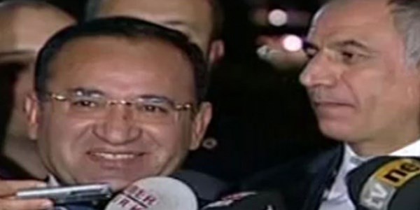 Bozda� ve Ala'dan 'Davuto�lu' de�erlendirmesi