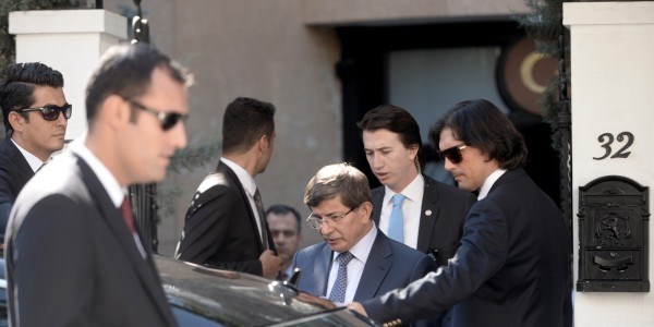 Davutoğlu AK Parti Genel Merkezi'nde
