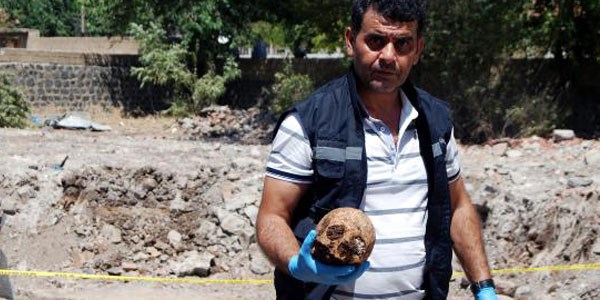 Sa�l�k oca��n� y�k�m�nda kemikler bulundu