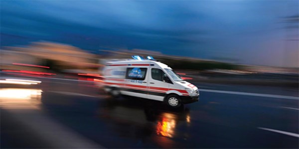 Ambulans ile kamyonet arpt: 7 yaral