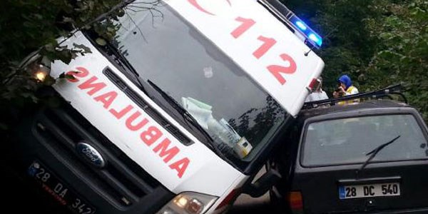 Ambulans kaza yaptı, evde bekleyen hasta öldü