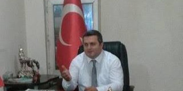Öğrenci kayıtlarında posta pulu ücreti istendiği iddiası