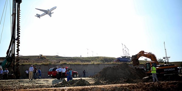 NATO'ya ait boru hattı patladı