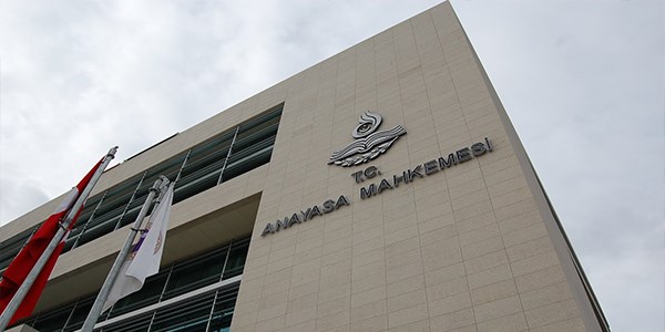 Tutuklu polisler AYM'ye başvurdu