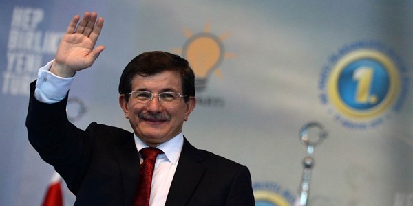 Davutoğlu genel başkan seçildi