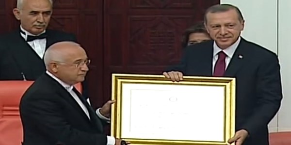 Erdoğan ant içerek görevine başladı