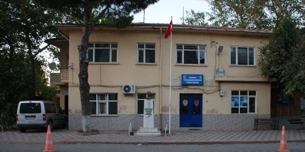 Nöbette kalp krizi geçiren polis şehit oldu