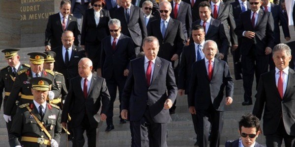 Erdoğan başkomutan sıfatıyla tebrikleri kabul etti