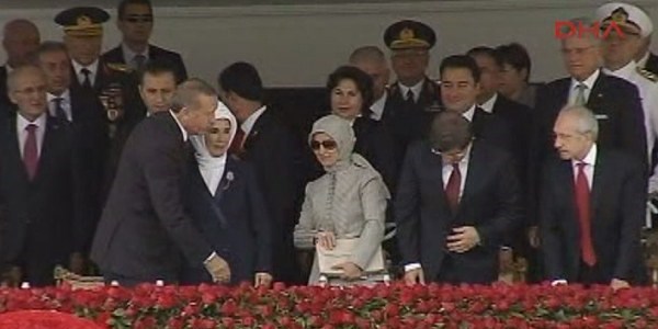 Kılıçdaroğlu Erdoğan'a elini uzatmadı