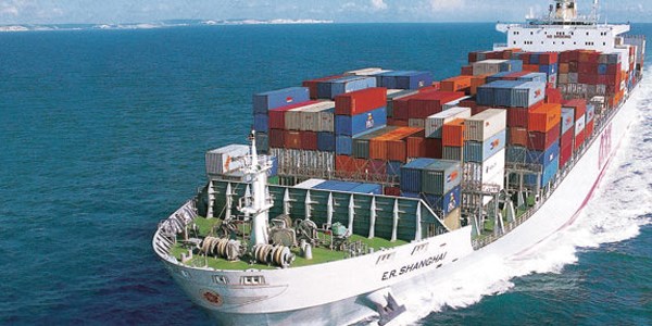 D�� ticaret a���� azal�yor