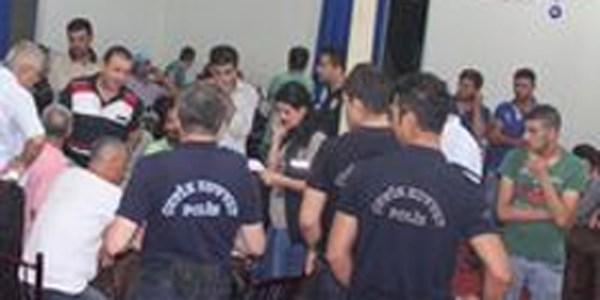 Siyasi partiye kumar operasyonu: 4 gözaltı