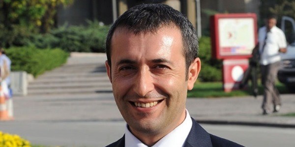 Ar�n�'a yeni Bas�n M��aviri