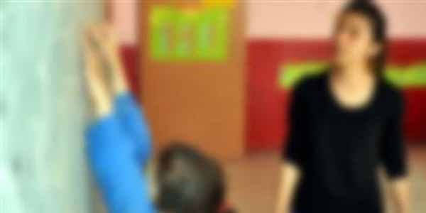 Kahramanmara�'ta kad�n ��retmen ka��r�ld�