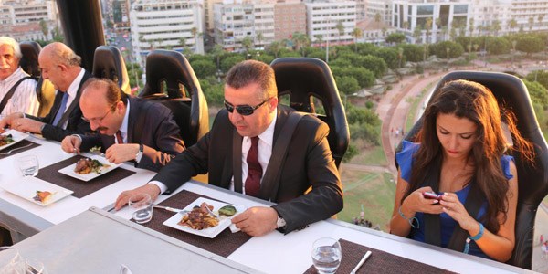 Vali, vincin ucunda yemek yedi