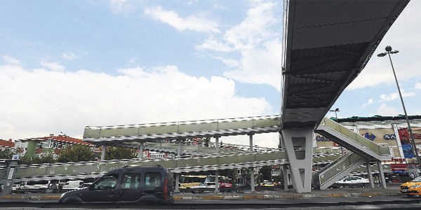 Üstgeçitler alarm veriyor!