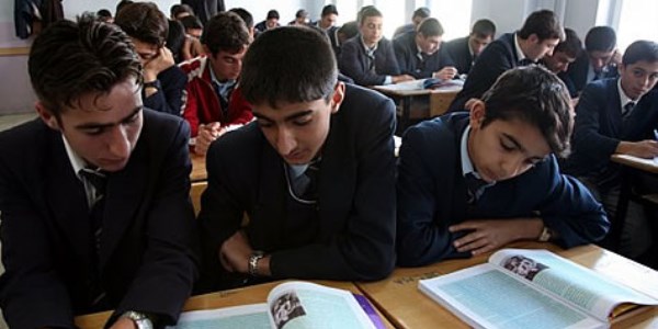 Yığılmadan dolayı 63 kişilik sınıflar oluştu