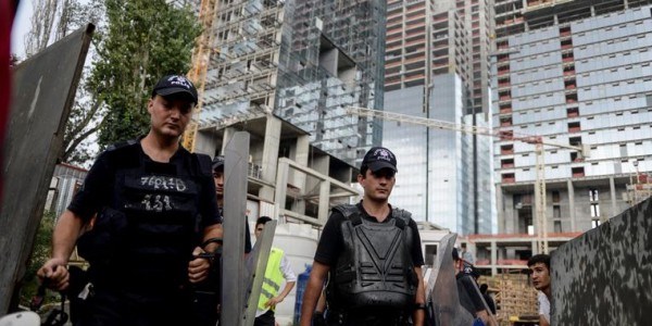 Asans�r kazas�yla ilgili 2 ki�iye g�zalt�