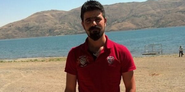 Polis memuru evinde ölü bulundu