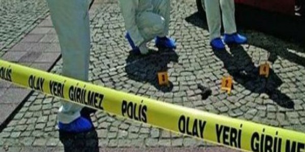 Gazi Mahallesi'nde çatışma: 2 ölü, 2 yaralı