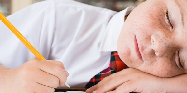 Uyku apnesi ocuklarda okul baarsn etkiliyor!