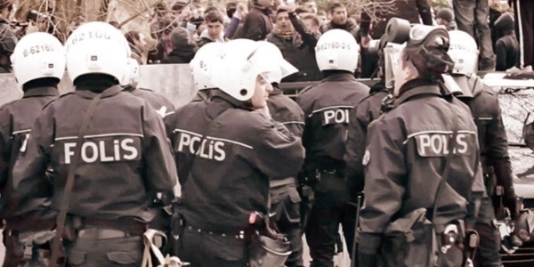 Bin başpolisin rütbesi sökülecek