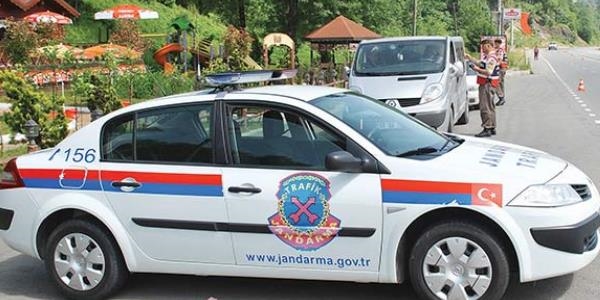 Jandarma üniformayı çıkarıyor